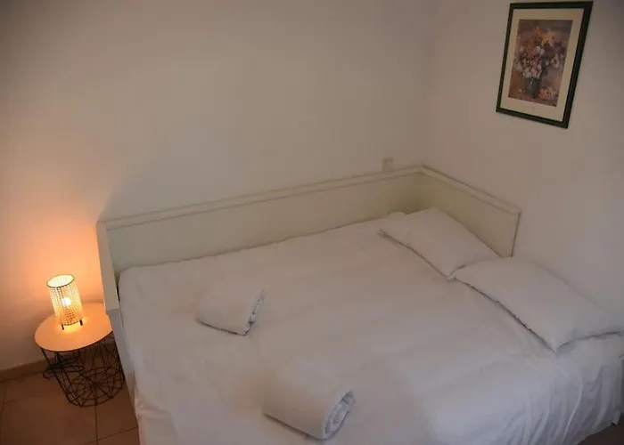 Апартаменты Proche Montpellier, T3, 2 Chambres, Parking, Tram *